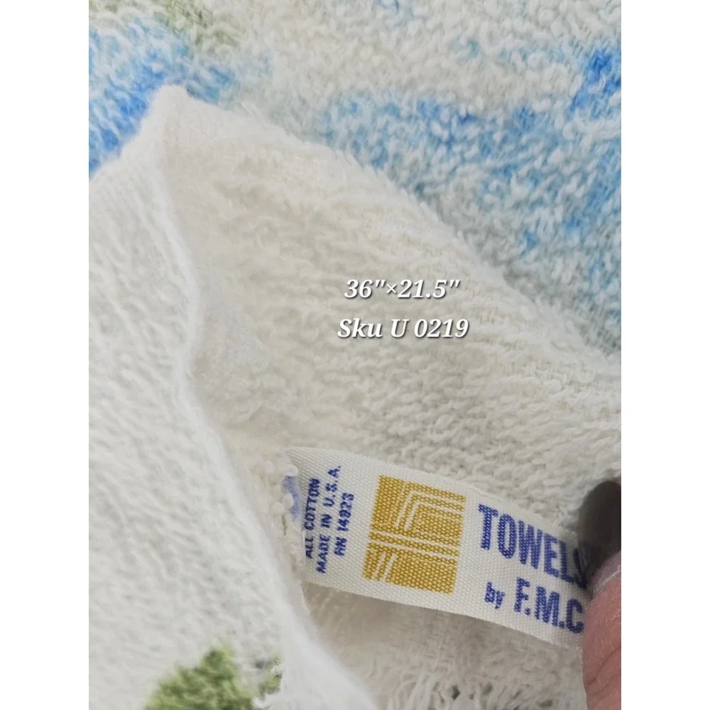 Vintage Fieldcrest Blue Rose Floral Bath Towel Fringe Cottagecore 36x21.5